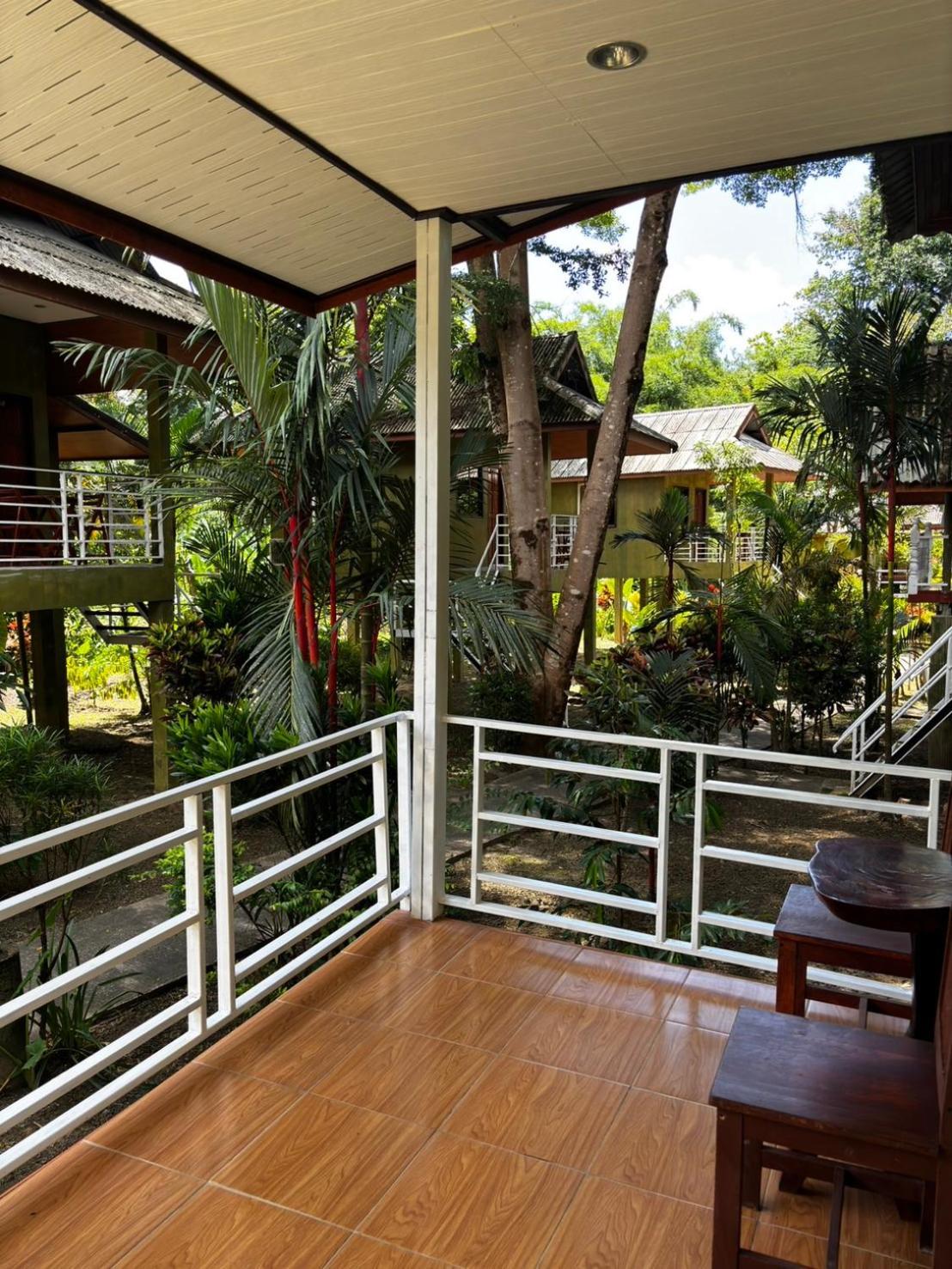Khao Sok Jungle Huts Resort Khao Sok National Park Esterno foto