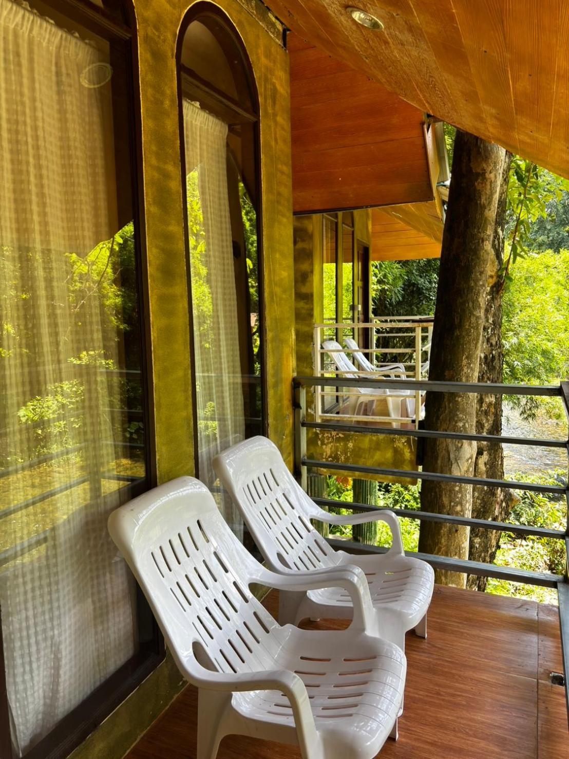 Khao Sok Jungle Huts Resort Khao Sok National Park Esterno foto