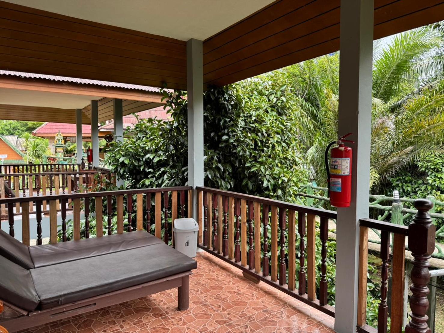 Khao Sok Jungle Huts Resort Khao Sok National Park Esterno foto